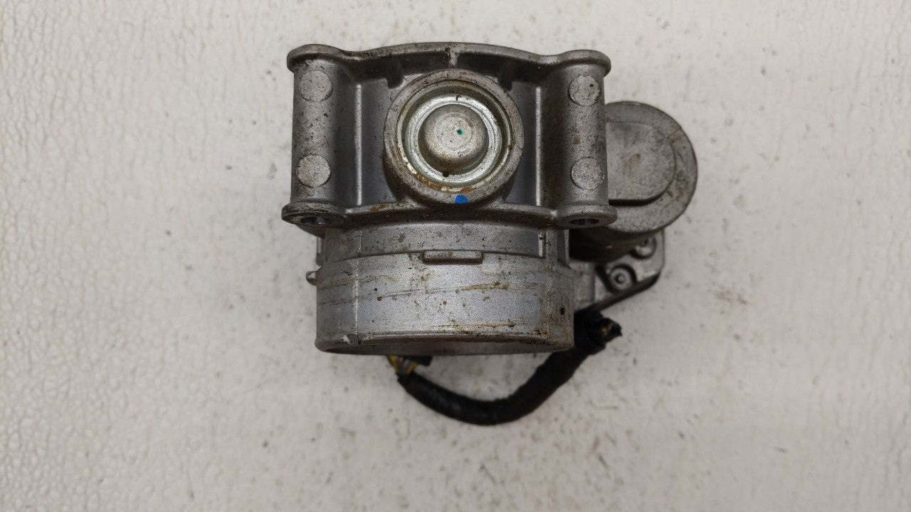 2013-2019 Ford Escape Throttle Body P/N:DS7E-9F991-AK DS7E-9F991-AD Fits Fits 2013 2014 2015 2016 2017 2018 2019 2020 OEM Us