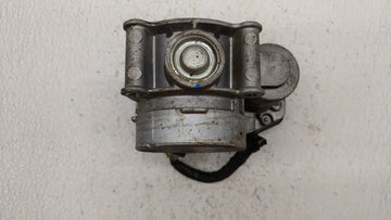 2013-2019 Ford Escape Throttle Body P/N:DS7E-9F991-AK DS7E-9F991-AD Fits Fits 2013 2014 2015 2016 2017 2018 2019 2020 OEM Used Auto Parts