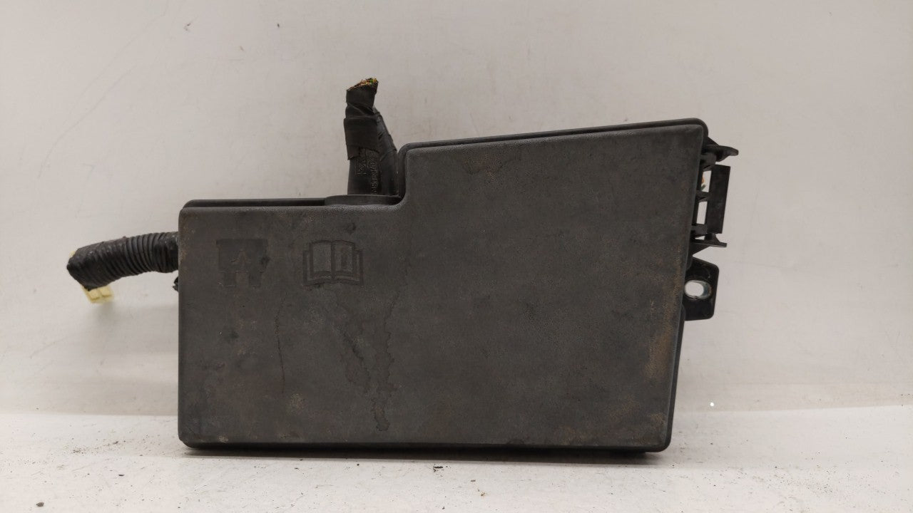 2013-2016 Ford Escape Fusebox Fuse Box Panel Relay Module P/N:AV6T-14A142-AB AV6T-14A067-AD Fits Fits 2013 2014 2015 2016 OE