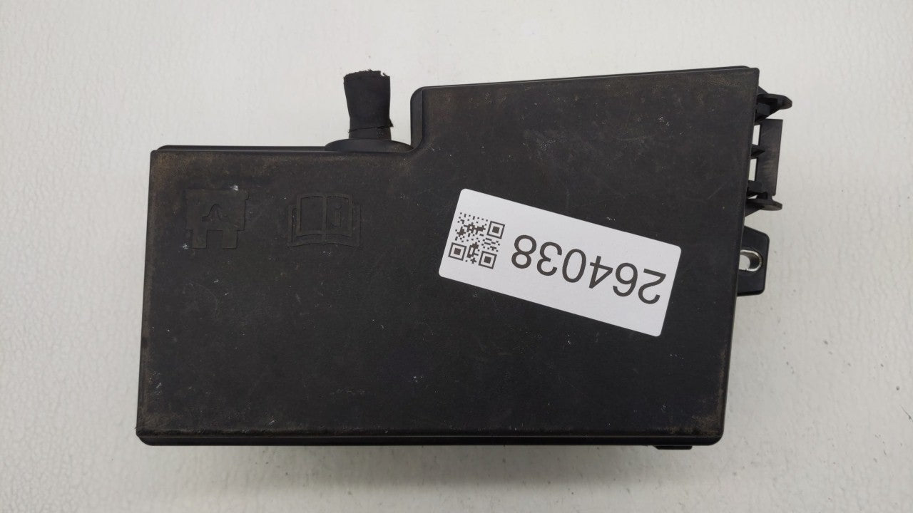 2013-2016 Ford Escape Fusebox Fuse Box Panel Relay Module P/N:AV6T-14A142-AB AV6T-14A067-AD Fits Fits 2013 2014 2015 2016 OE