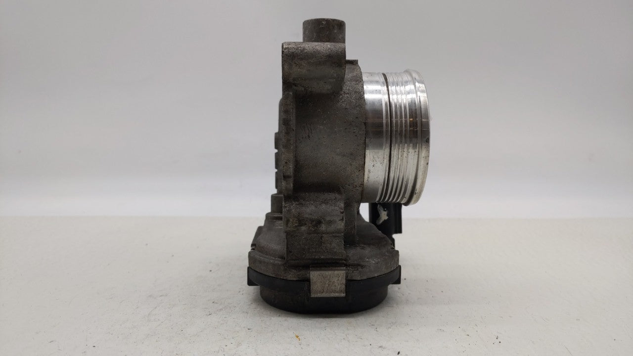 2013-2016 Ford Escape Throttle Body P/N:CM5E-9F991-AD CM5E-9F991-AC Fits Fits 2012 2013 2014 2015 2016 2017 OEM Used Auto Pa