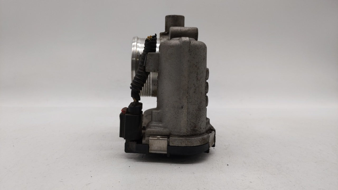 2013-2016 Ford Escape Throttle Body P/N:CM5E-9F991-AD CM5E-9F991-AC Fits Fits 2012 2013 2014 2015 2016 2017 OEM Used Auto Pa