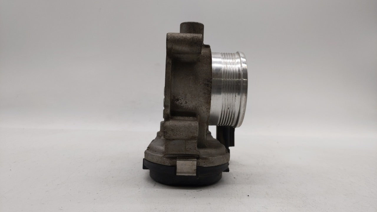 2013-2016 Ford Escape Throttle Body P/N:CM5E-9F991-AD CM5E-9F991-AC Fits Fits 2012 2013 2014 2015 2016 2017 OEM Used Auto Pa