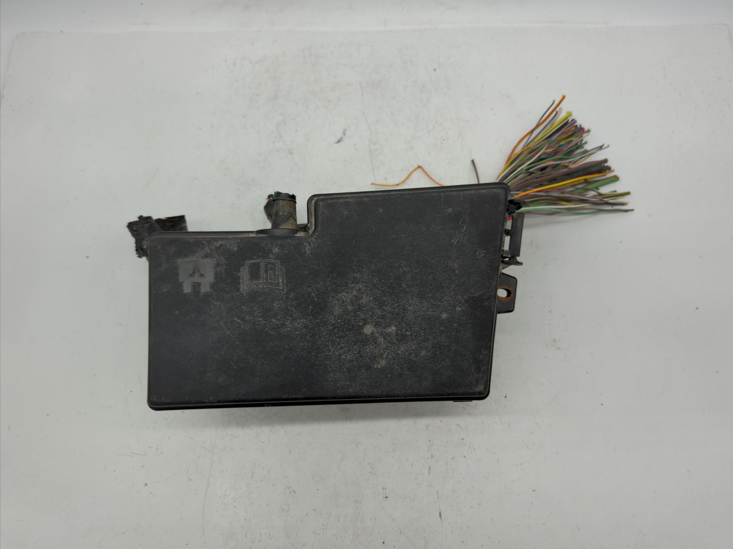 2013-2016 Ford Escape Fusebox Fuse Box Panel Relay Module P/N:AV6T-14A142-AB AV6T-14A067-AD Fits Fits 2013 2014 2015 2016 OE