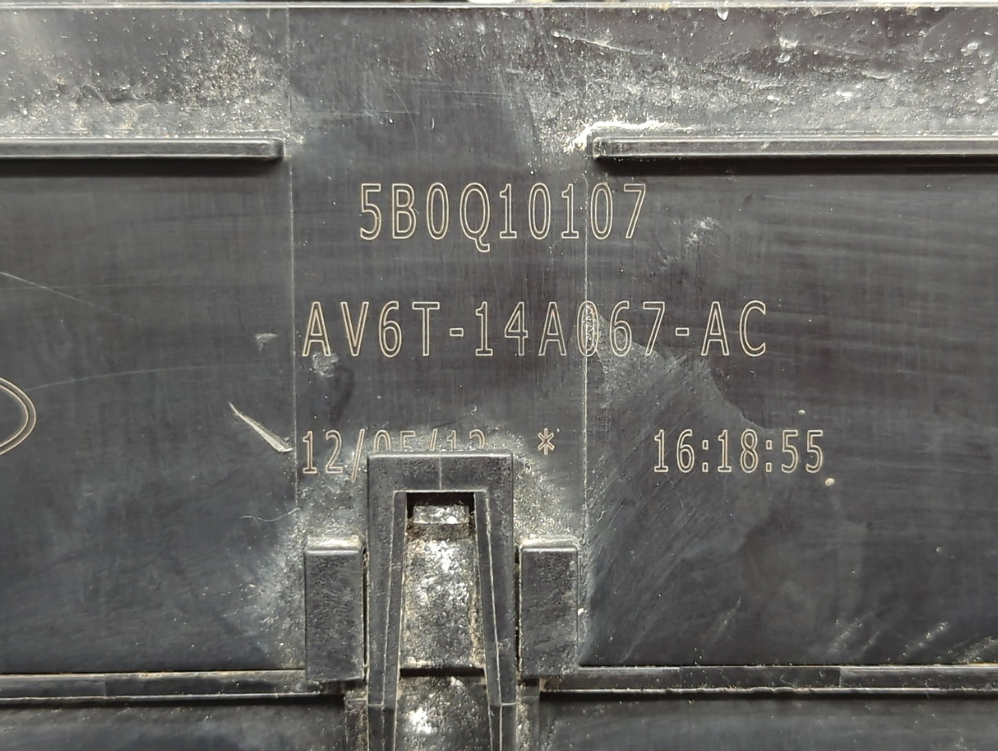 2013-2016 Ford Escape Fusebox Fuse Box Panel Relay Module P/N:AV6T-14A142-AB AV6T-14A067-AD Fits Fits 2013 2014 2015 2016 OE