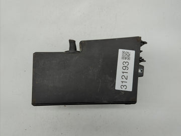 2013-2016 Ford Escape Fusebox Fuse Box Panel Relay Module P/N:AV6T-14A142-AB AV6T-14A067-AD Fits Fits 2013 2014 2015 2016 OE