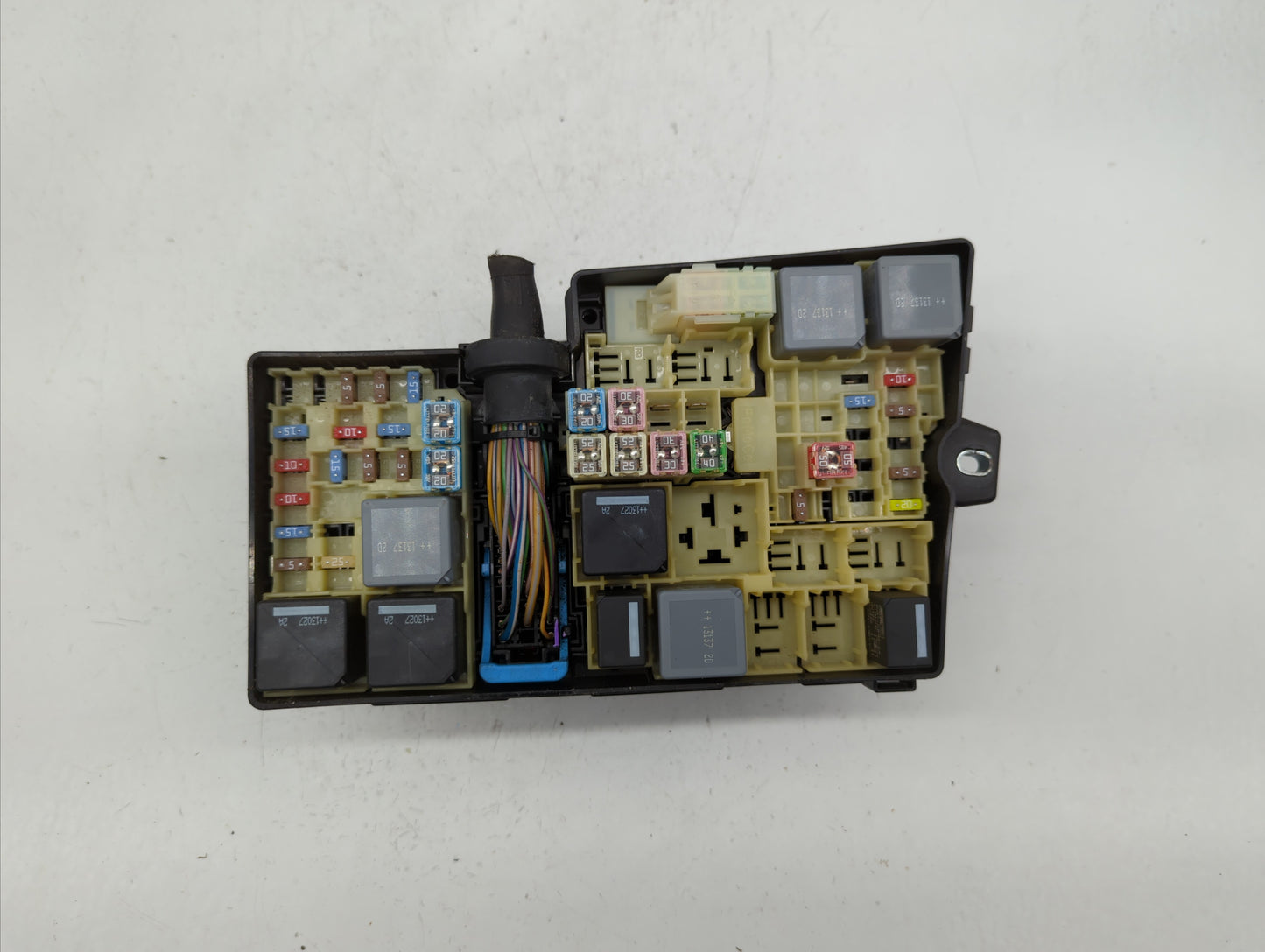 2013-2016 Ford Escape Fusebox Fuse Box Panel Relay Module P/N:AV6T-14A142-AB AV6T-14A067-AD Fits Fits 2013 2014 2015 2016 OE