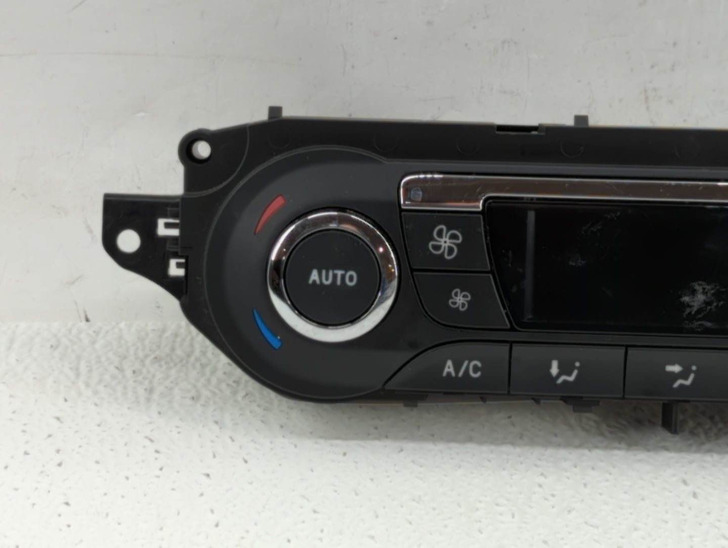 2013 Ford Escape Climate Control Module Temperature AC/Heater Replacement P/N:CJ5T-18C612-AE Fits OEM Used Auto Parts - Oemu