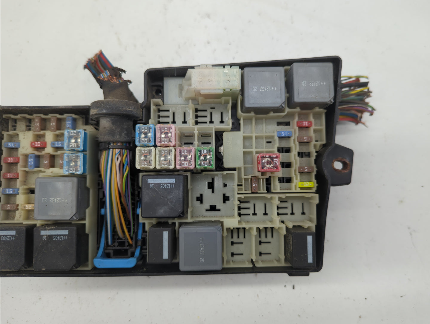 2013-2016 Ford Escape Fusebox Fuse Box Panel Relay Module P/N:AV6T-14A142-AB AV6T-14A067-AD Fits Fits 2013 2014 2015 2016 OE