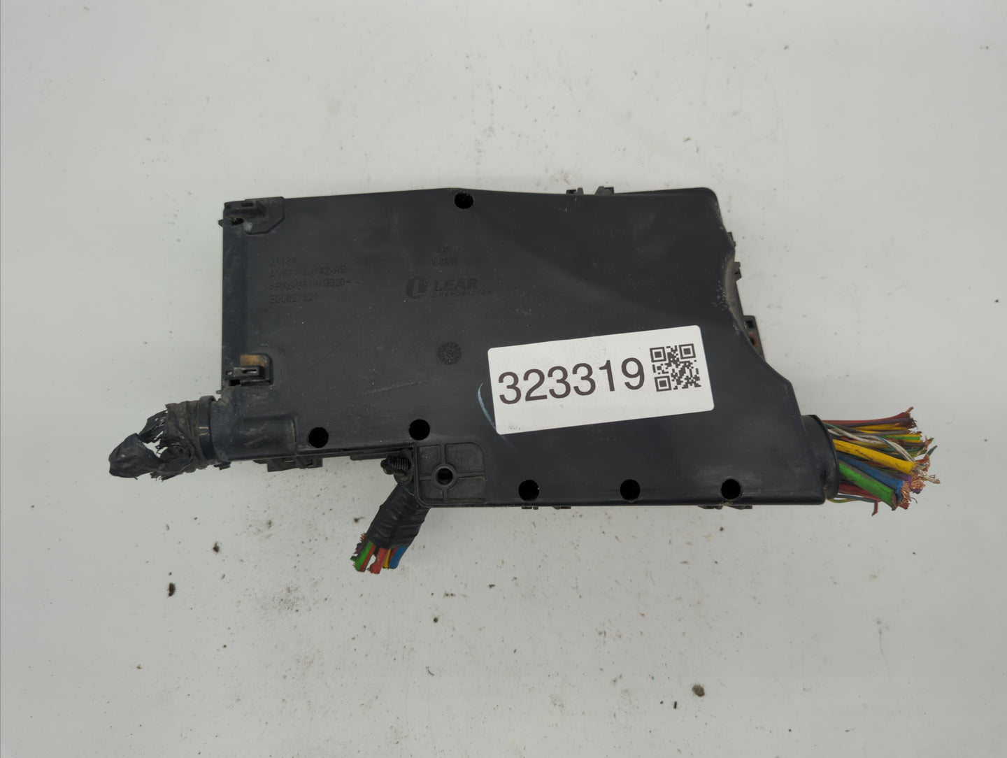 2013-2016 Ford Escape Fusebox Fuse Box Panel Relay Module P/N:AV6T-14A142-AB AV6T-14A067-AD Fits Fits 2013 2014 2015 2016 OE