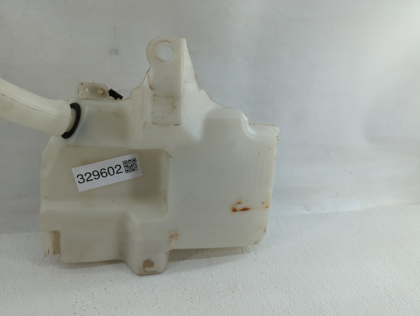 2013-2014 Ford Escape Windshield Washer Fluid Reservoir Bottle Oem - Oemusedautoparts1.com
