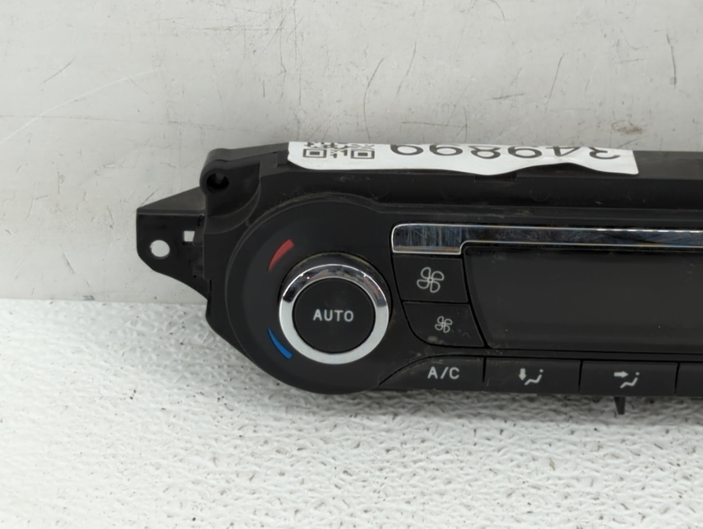 2013 Ford Escape Climate Control Module Temperature AC/Heater Replacement P/N:CJ5T-18C612-AE Fits OEM Used Auto Parts - Oemu