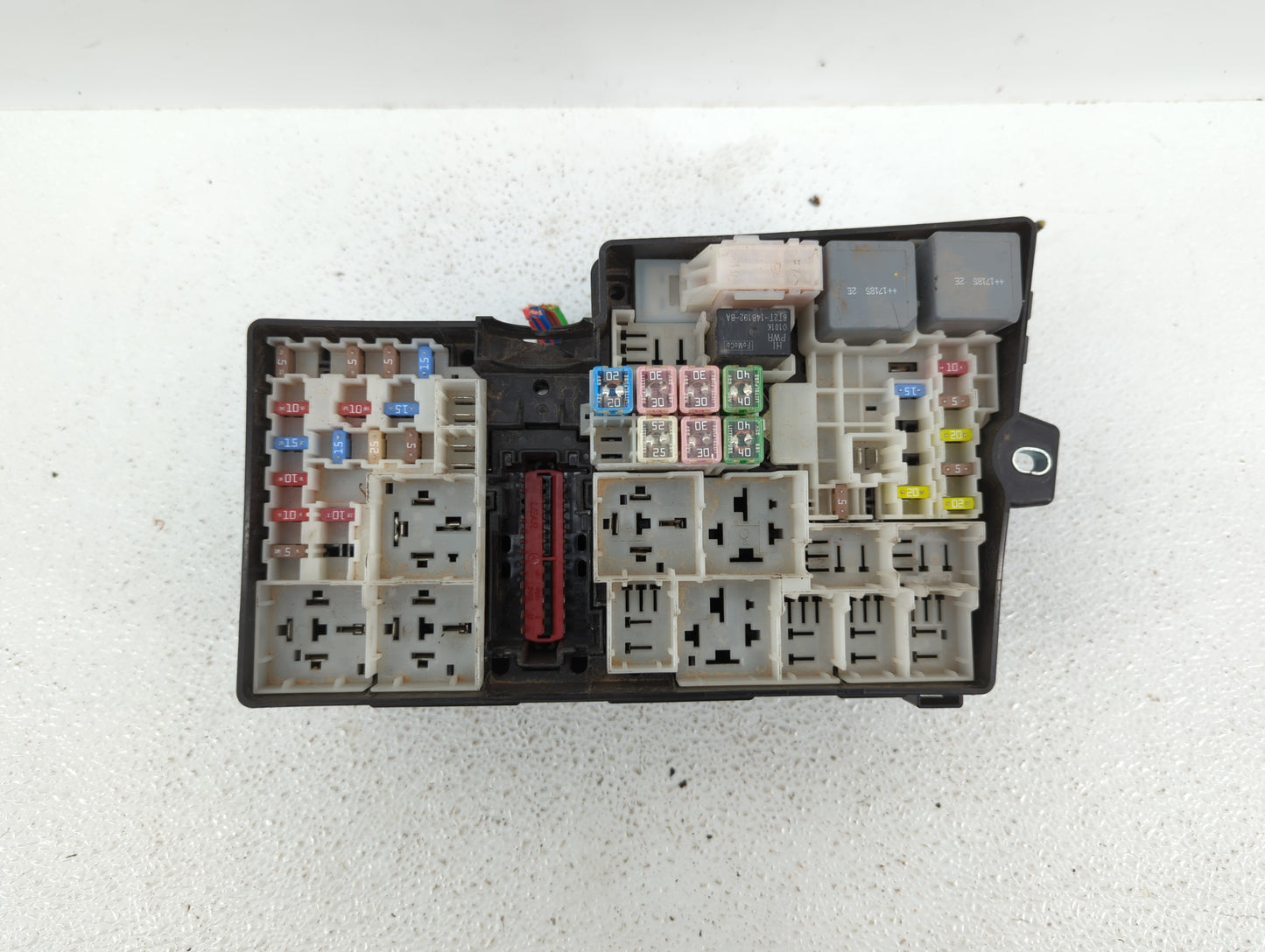 2013-2016 Ford Escape Fusebox Fuse Box Panel Relay Module P/N:AV6T-14A142-AB AV6T-14A067-AD Fits Fits 2013 2014 2015 2016 OE
