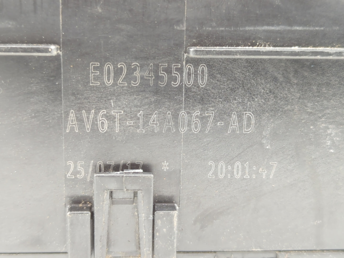 2013-2016 Ford Escape Fusebox Fuse Box Panel Relay Module P/N:AV6T-14A142-AB AV6T-14A067-AD Fits Fits 2013 2014 2015 2016 OE