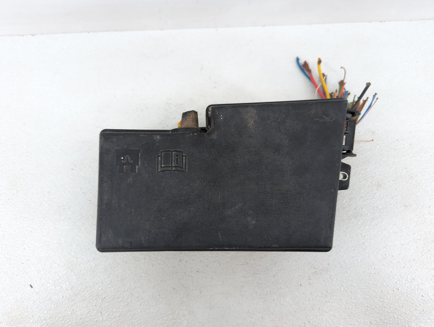 2013 Ford Escape Fusebox Fuse Box Panel Relay Module P/N:AV6T-14A067-AC Fits OEM Used Auto Parts - Oemusedautoparts1.com