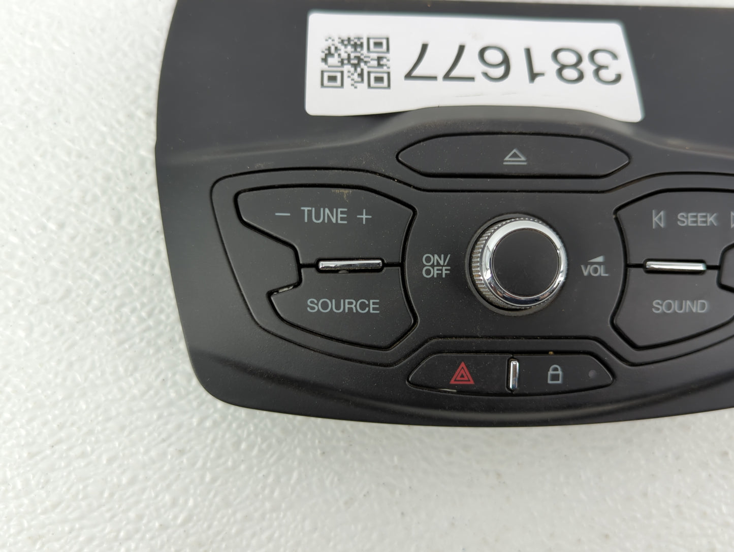 2013-2013 Ford Escape Am Fm Cd Player Radio Receiver - Oemusedautoparts1.com