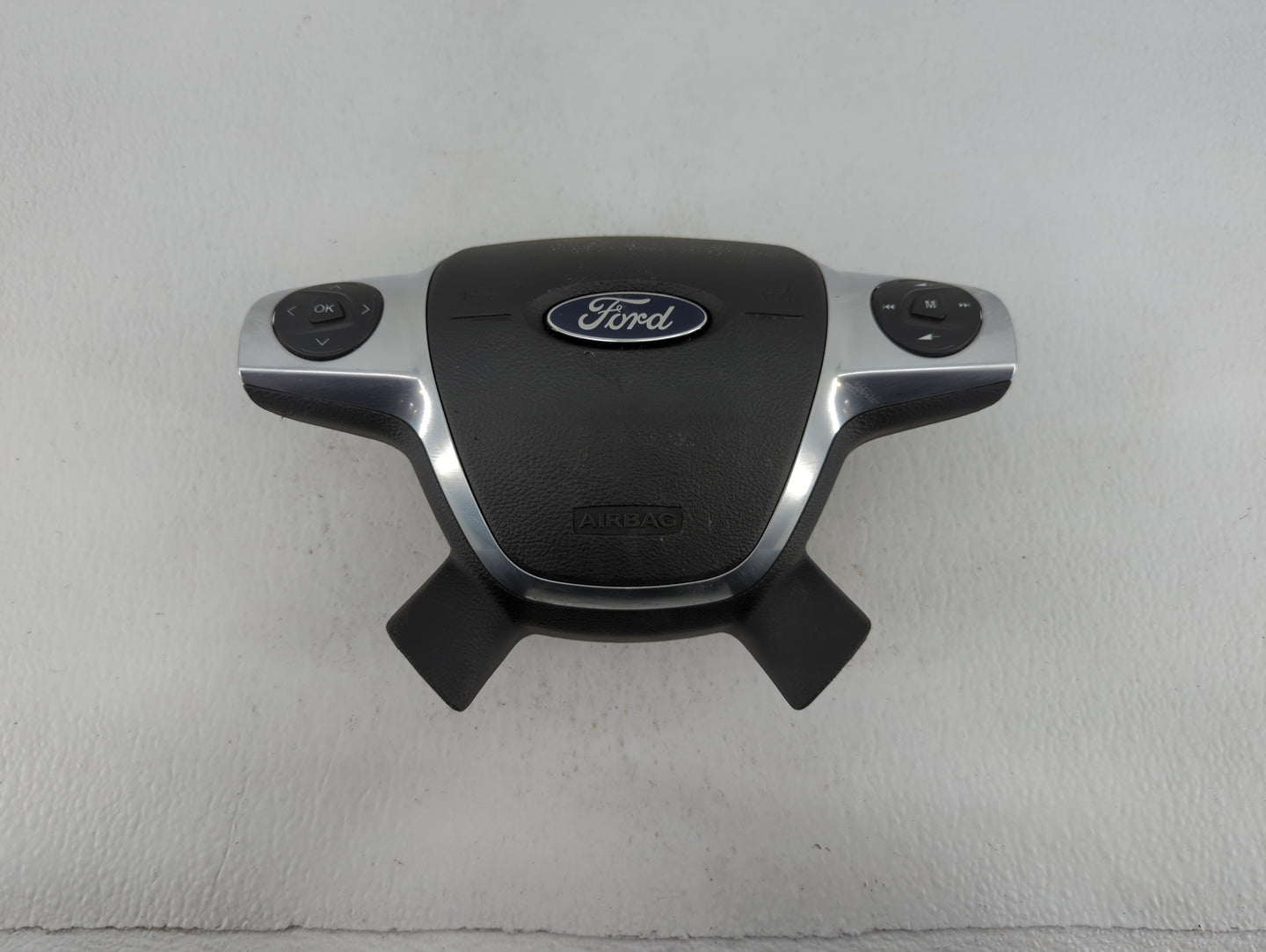 2013 Ford Escape Air Bag Driver Left Steering Wheel Mounted P/N:C15E004B3512 34088827A Fits Fits 2005 2006 2007 2008 2009 OE