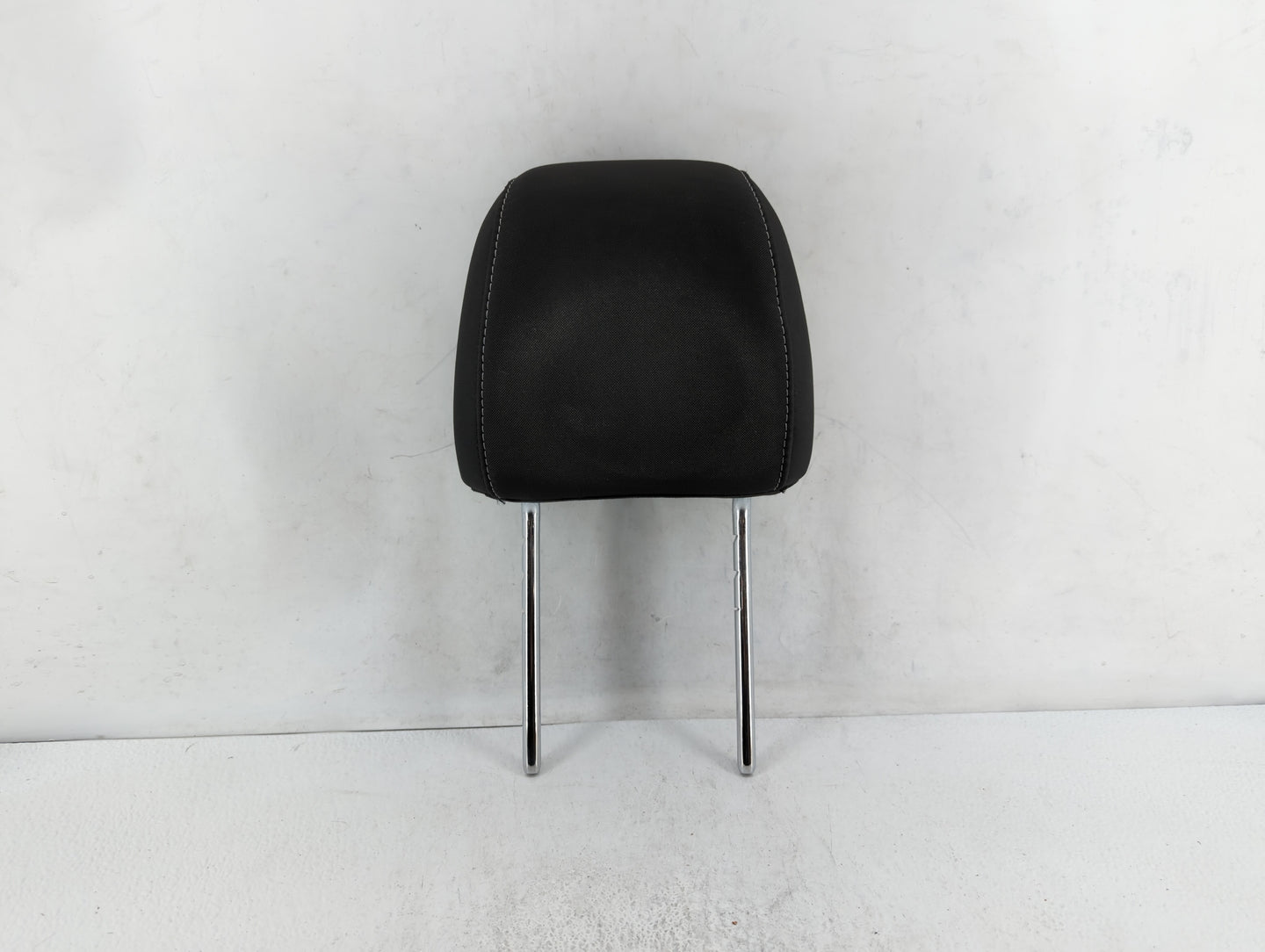 2013-2015 Ford Escape Headrest Head Rest Front Driver Passenger Seat Fits Fits 2013 2014 2015 OEM Used Auto Parts - Oemuseda