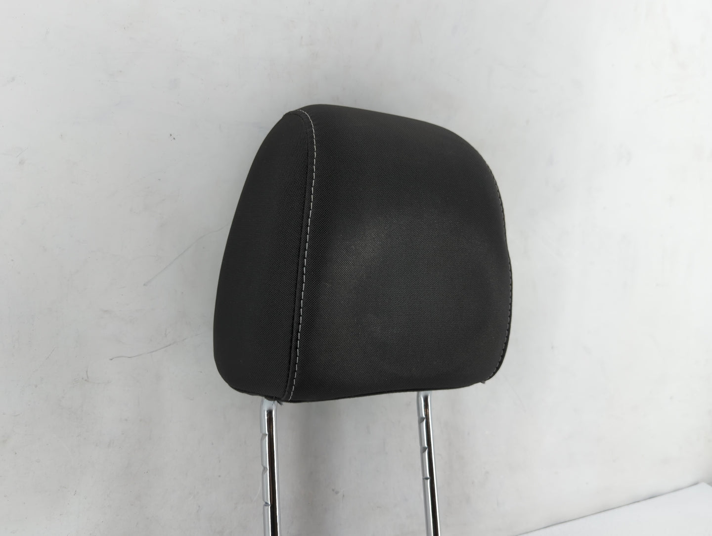 2013-2015 Ford Escape Headrest Head Rest Front Driver Passenger Seat Fits Fits 2013 2014 2015 OEM Used Auto Parts - Oemuseda