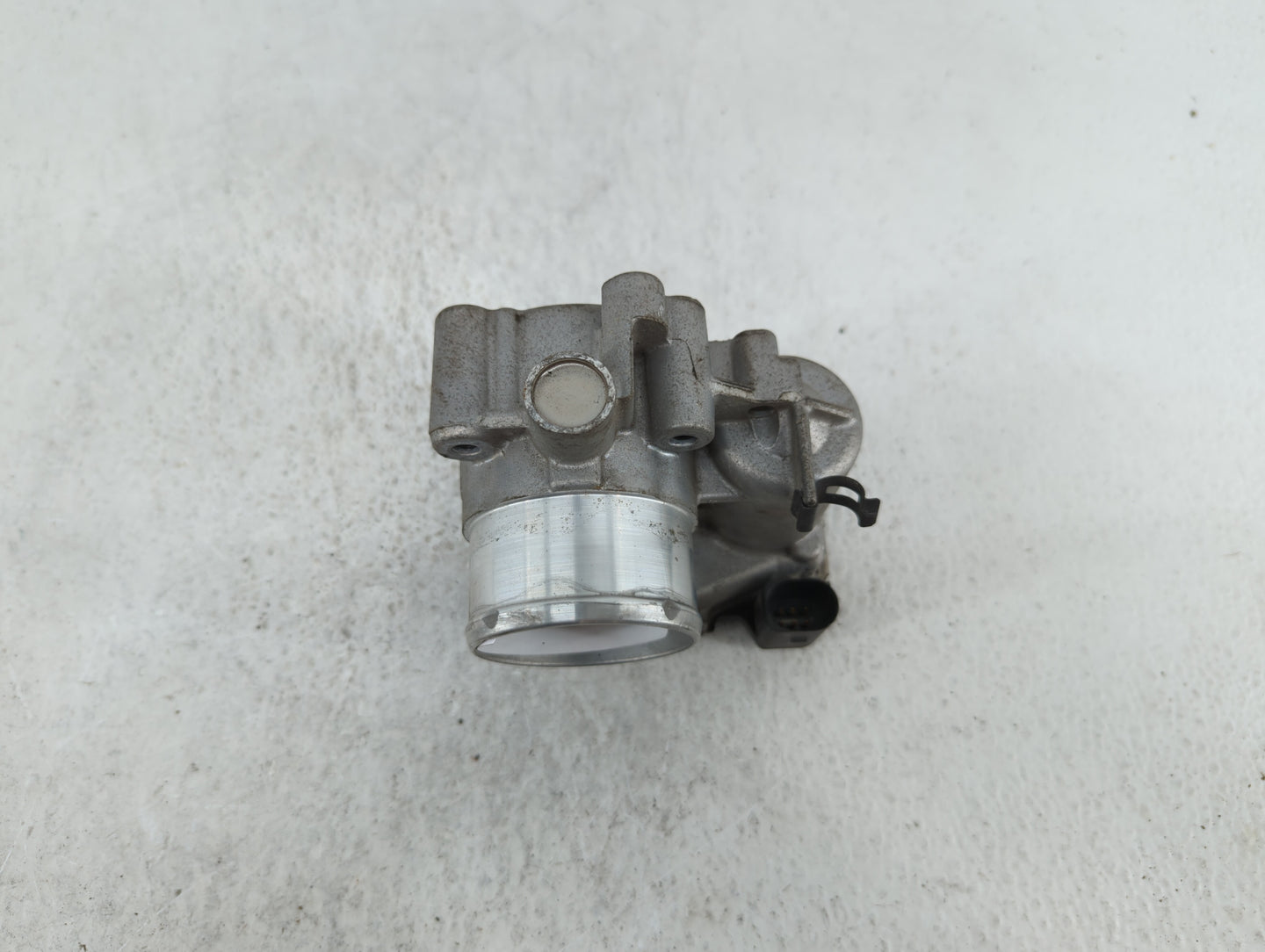 2013-2016 Ford Escape Throttle Body P/N:7S7G-9F991-CA Fits Fits 2013 2014 2015 2016 2017 2018 2019 OEM Used Auto Parts - Oem
