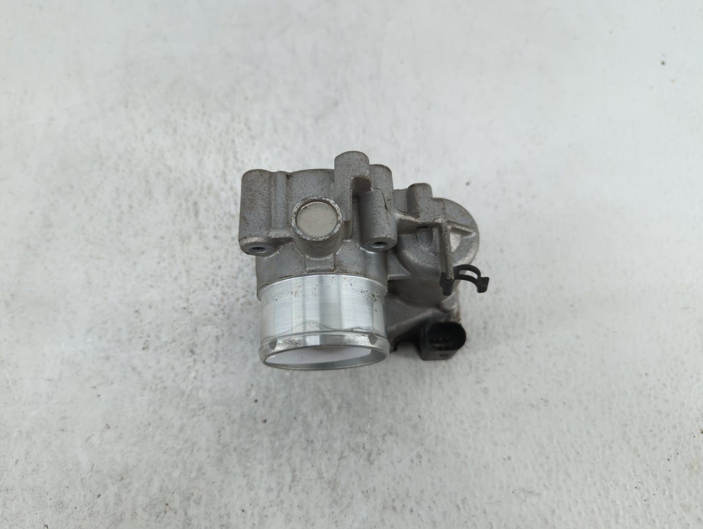 2013-2016 Ford Escape Throttle Body P/N:7S7G-9F991-CA Fits Fits 2013 2014 2015 2016 2017 2018 2019 OEM Used Auto Parts - Oem