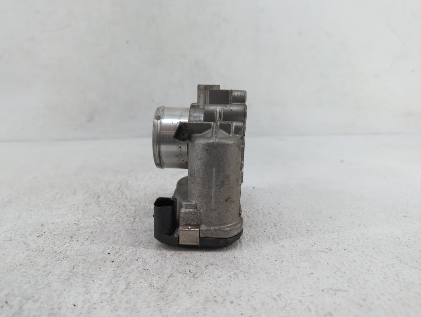 2013-2016 Ford Escape Throttle Body P/N:7S7G-9F991-CA Fits Fits 2013 2014 2015 2016 2017 2018 2019 OEM Used Auto Parts - Oem