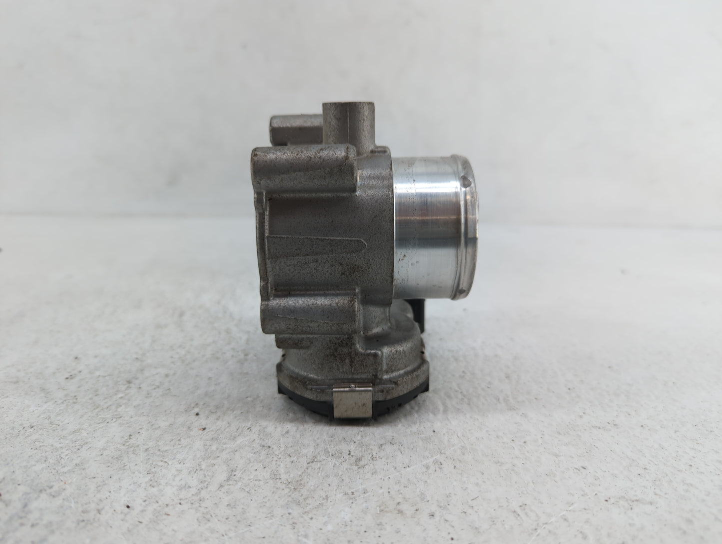 2013-2016 Ford Escape Throttle Body P/N:7S7G-9F991-CA Fits Fits 2013 2014 2015 2016 2017 2018 2019 OEM Used Auto Parts - Oem
