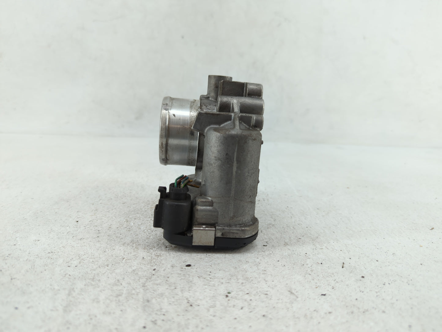 2013-2016 Ford Escape Throttle Body P/N:7S7G-9F991-CA Fits Fits 2013 2014 2015 2016 2017 2018 2019 OEM Used Auto Parts - Oem