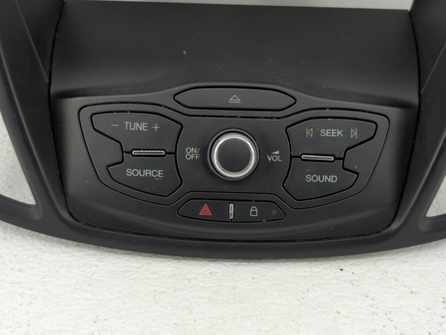 2013-2016 Ford Escape Radio Control Panel - Oemusedautoparts1.com