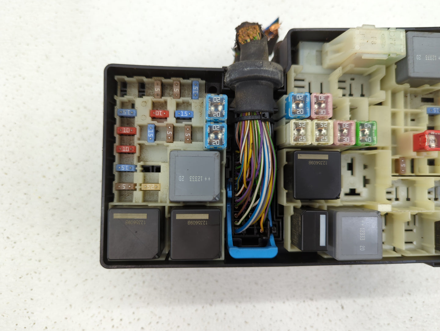 2013-2016 Ford Escape Fusebox Fuse Box Panel Relay Module P/N:AV6T-14A142-AB AV6T-14A067-AD Fits Fits 2013 2014 2015 2016 OE