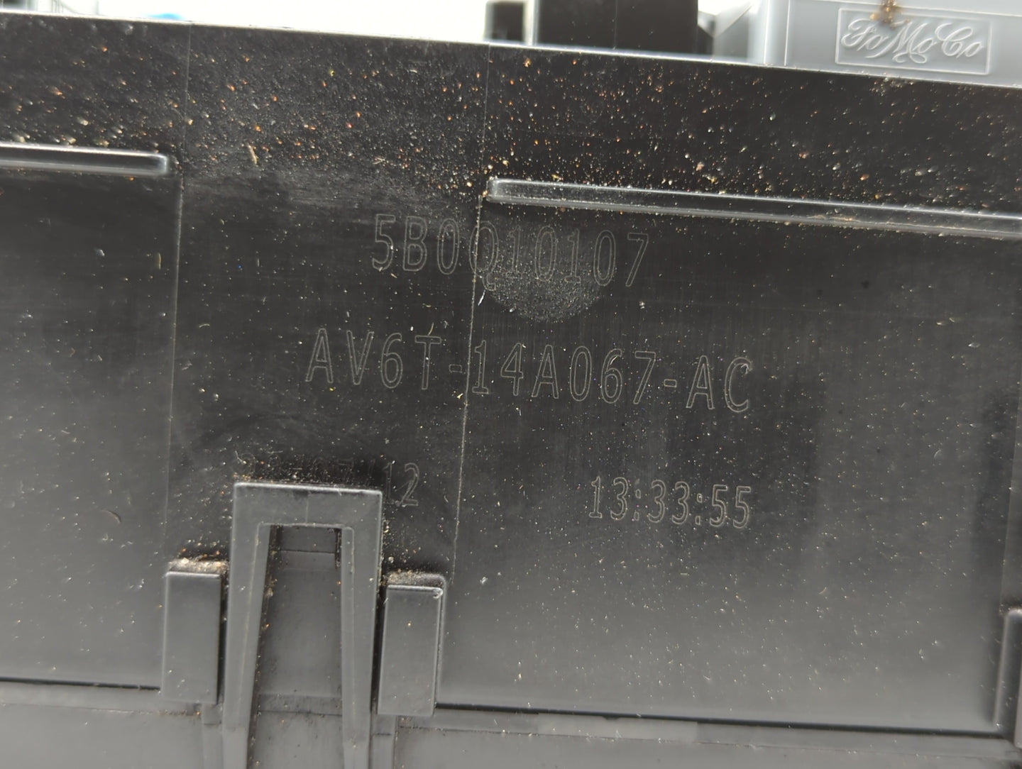 2013-2016 Ford Escape Fusebox Fuse Box Panel Relay Module P/N:AV6T-14A142-AB AV6T-14A067-AD Fits Fits 2013 2014 2015 2016 OE