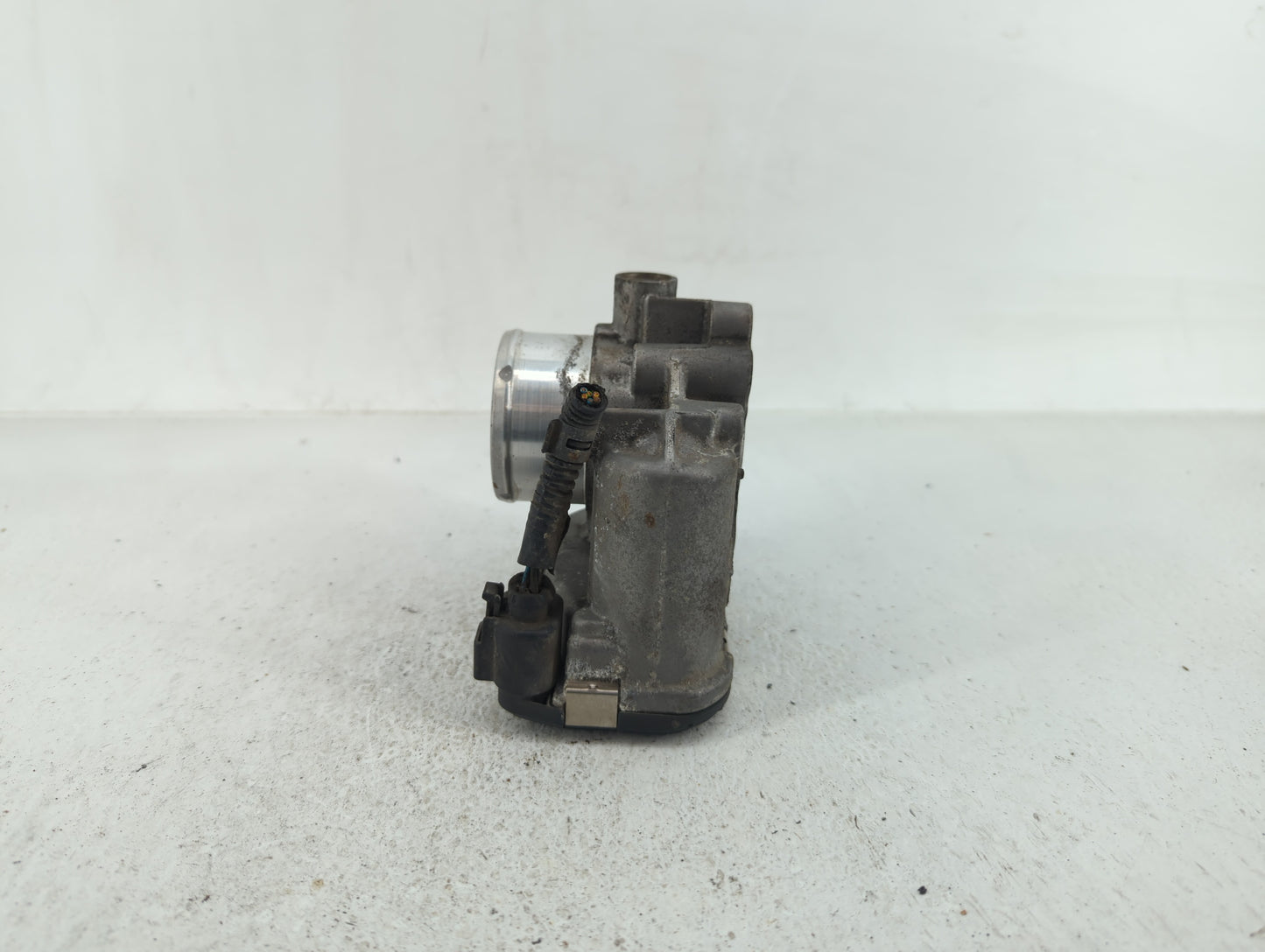 2013-2016 Ford Escape Throttle Body P/N:7S7G-9F991-CA Fits Fits 2013 2014 2015 2016 2017 2018 2019 OEM Used Auto Parts - Oem