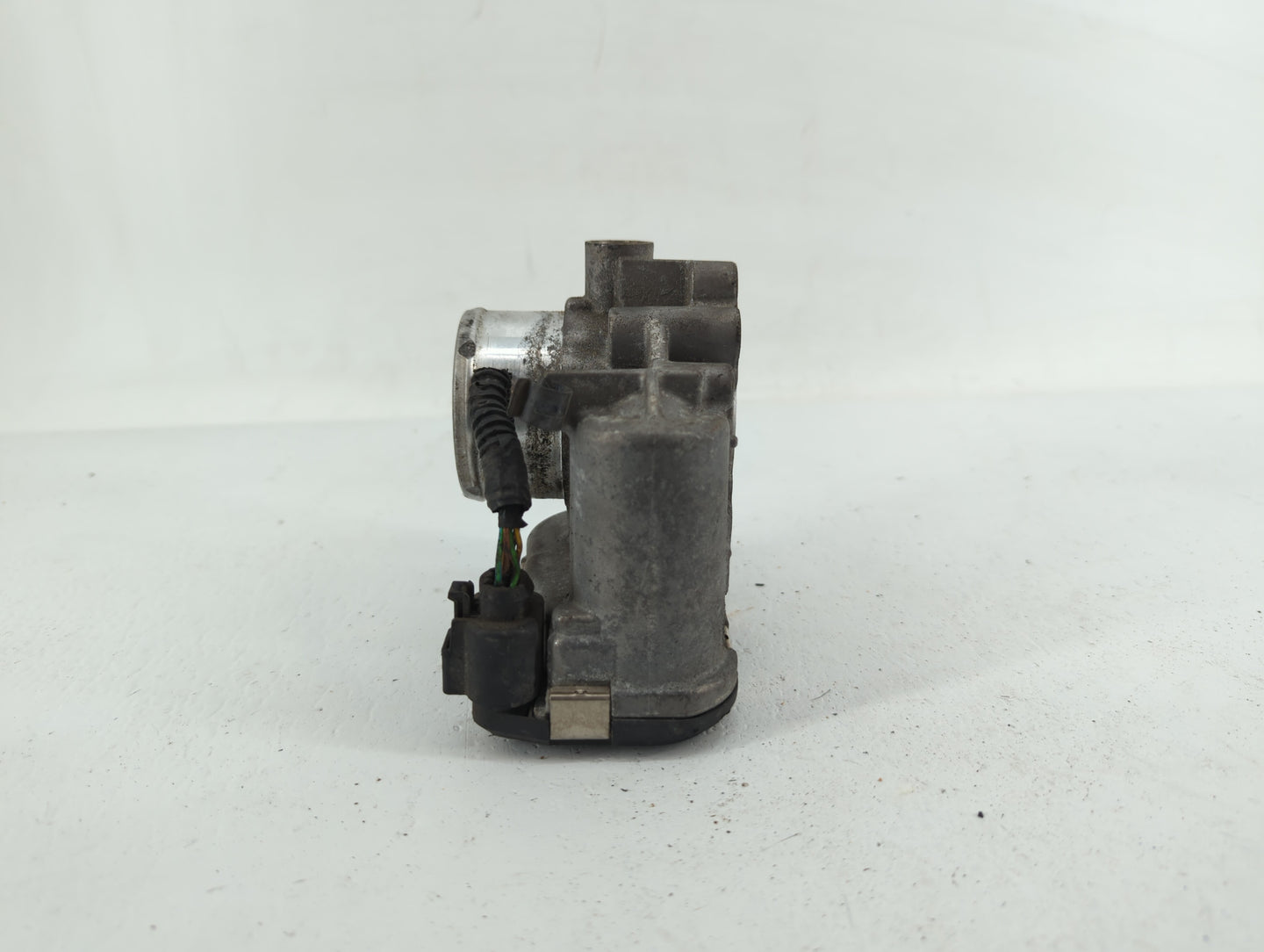2013-2016 Ford Escape Throttle Body P/N:7S7G-9F991-CA Fits Fits 2013 2014 2015 2016 2017 2018 2019 OEM Used Auto Parts - Oem