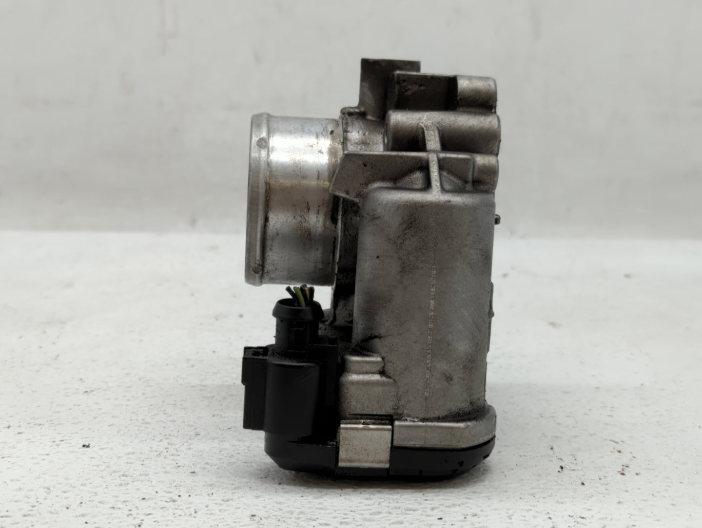 2013-2016 Ford Escape Throttle Body P/N:7S7G-9F991-CA Fits Fits 2013 2014 2015 2016 2017 2018 2019 OEM Used Auto Parts - Oem
