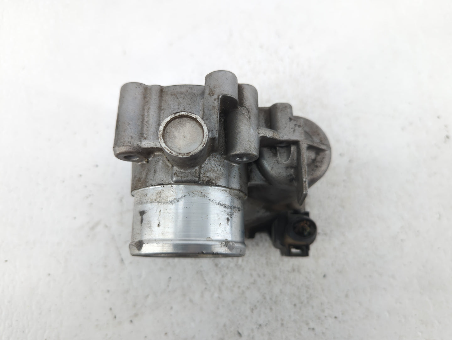 2013-2016 Ford Escape Throttle Body P/N:7S7G-9F991-CA Fits Fits 2013 2014 2015 2016 2017 2018 2019 OEM Used Auto Parts - Oem