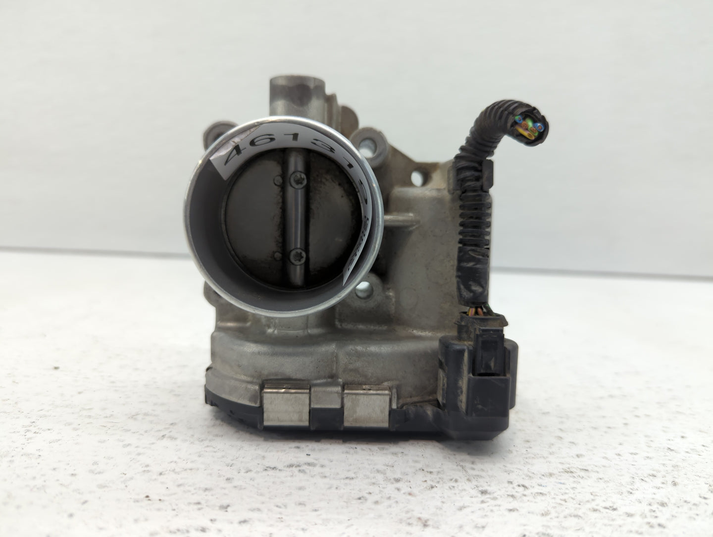 2013-2016 Ford Escape Throttle Body P/N:7S7G-9F991-CA Fits Fits 2013 2014 2015 2016 2017 2018 2019 OEM Used Auto Parts - Oem