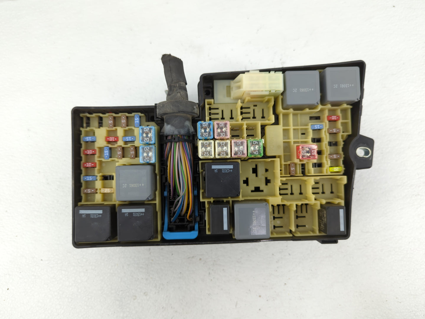 2013-2016 Ford Escape Fusebox Fuse Box Panel Relay Module P/N:AV6T-14A067-AC AV6T-14A067-AB Fits Fits 2013 2014 2015 2016 OE