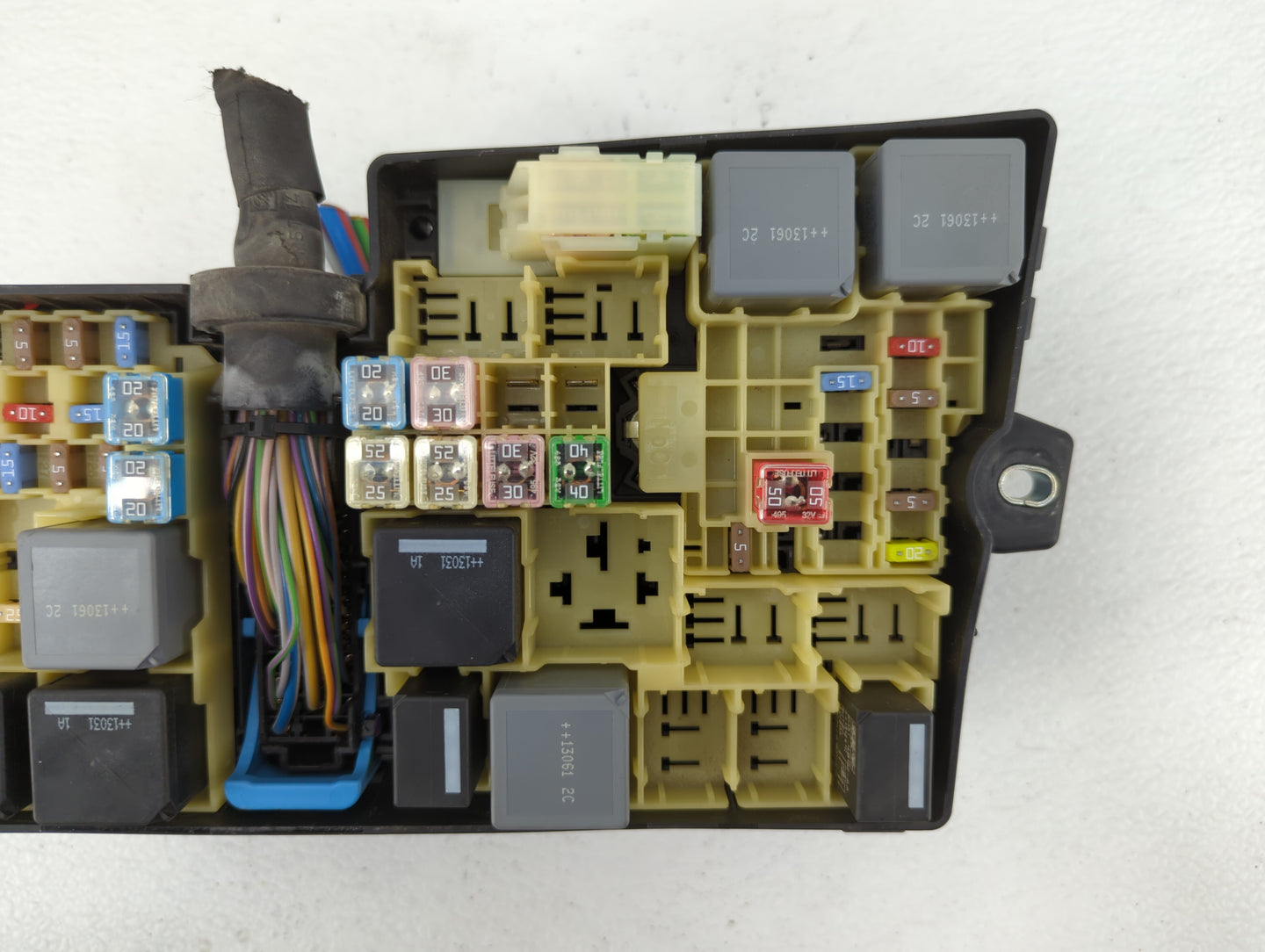 2013-2016 Ford Escape Fusebox Fuse Box Panel Relay Module P/N:AV6T-14A067-AC AV6T-14A067-AB Fits Fits 2013 2014 2015 2016 OE