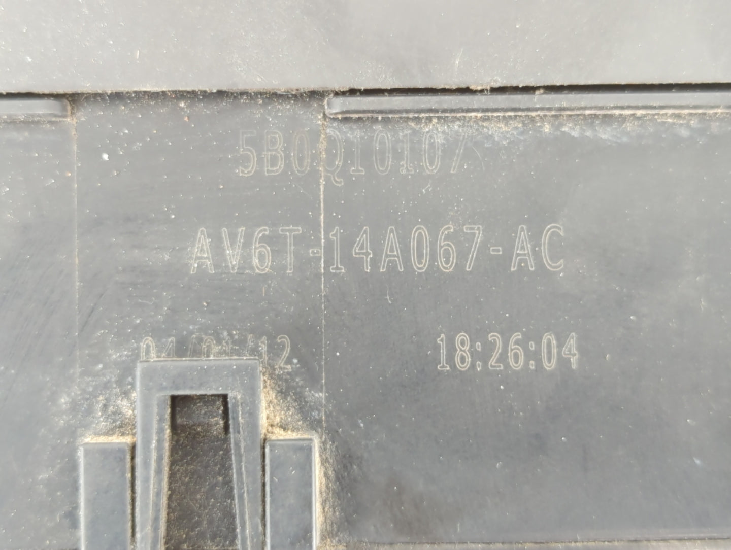 2013-2016 Ford Escape Fusebox Fuse Box Panel Relay Module P/N:AV6T-14A067-AC AV6T-14A067-AB Fits Fits 2013 2014 2015 2016 OE