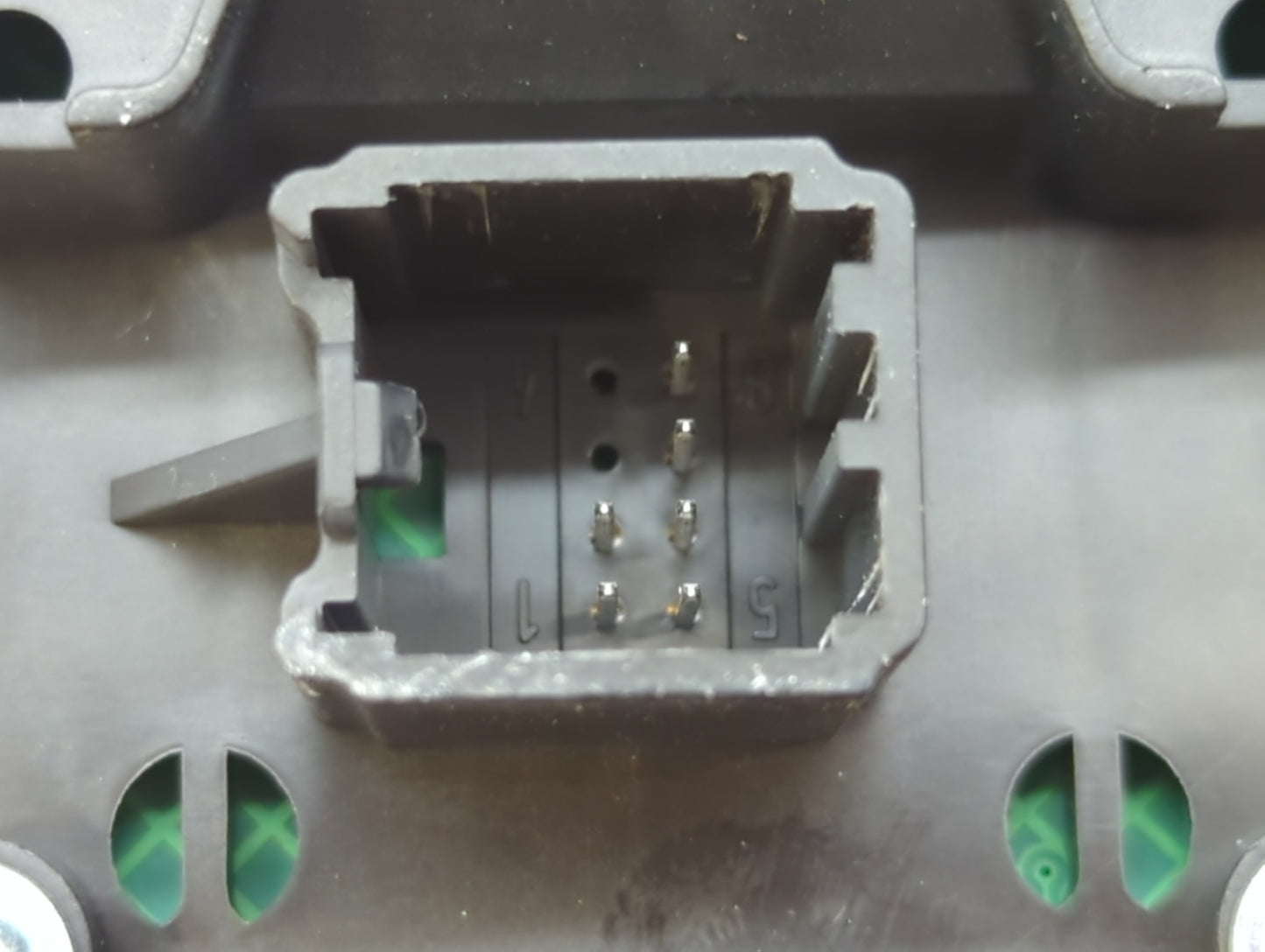 2013-2013 Ford Escape Radio Control Panel - Oemusedautoparts1.com