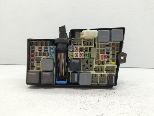 2013-2016 Ford Escape Fusebox Fuse Box Panel Relay Module P/N:AV6T-14A067-AC AV6T-14A067-AB Fits Fits 2013 2014 2015 2016 OEM Used Auto Parts