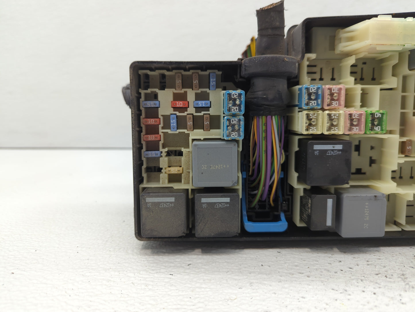 2013-2016 Ford Escape Fusebox Fuse Box Panel Relay Module P/N:AV6T-14A067-AC AV6T-14A067-AB Fits Fits 2013 2014 2015 2016 OE
