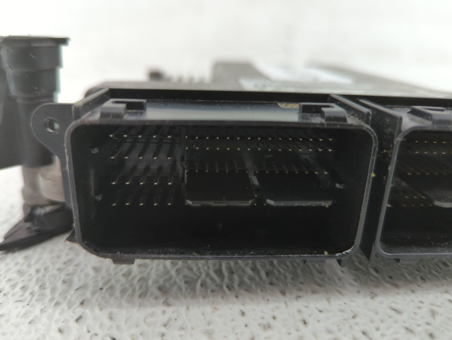 2013 Ford Escape PCM Engine Control Computer ECU ECM PCU OEM P/N:CV6A-12B684-CA DJ5A-12A650-AK, DJ5A-12A650-AAC Fits OEM Use