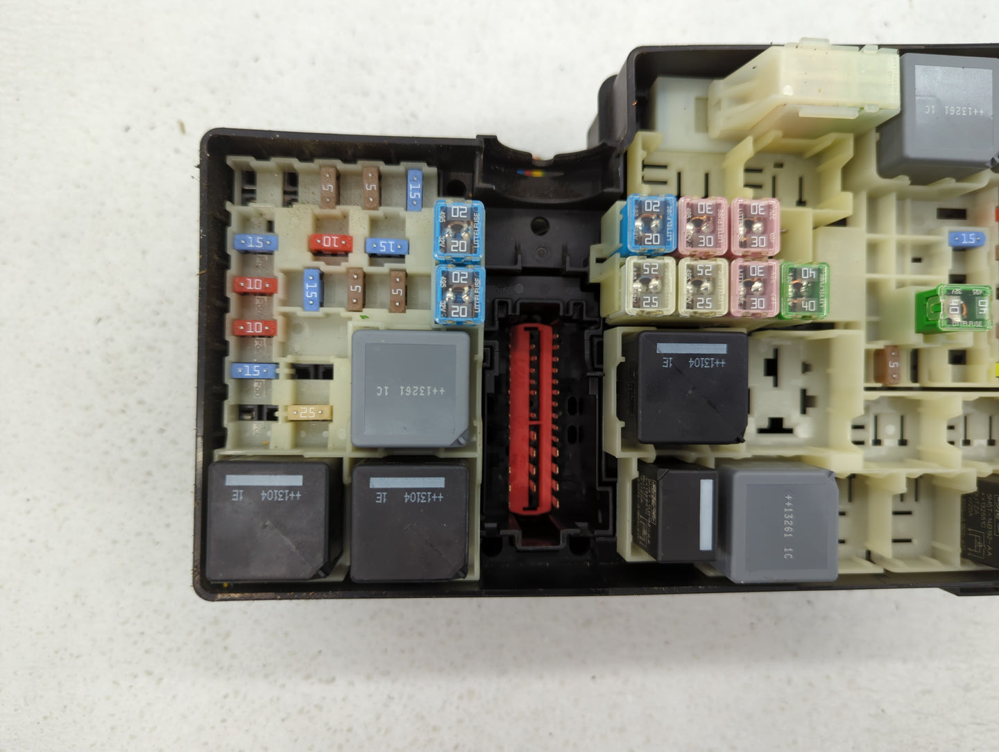 2013 Ford Escape Fusebox Fuse Box Panel Relay Module P/N:AV6T-14A067-AC Fits OEM Used Auto Parts - Oemusedautoparts1.com