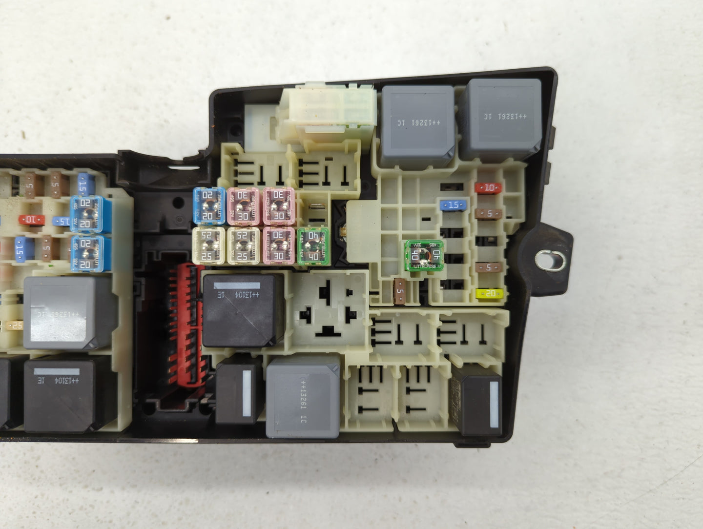 2013 Ford Escape Fusebox Fuse Box Panel Relay Module P/N:AV6T-14A067-AC Fits OEM Used Auto Parts - Oemusedautoparts1.com