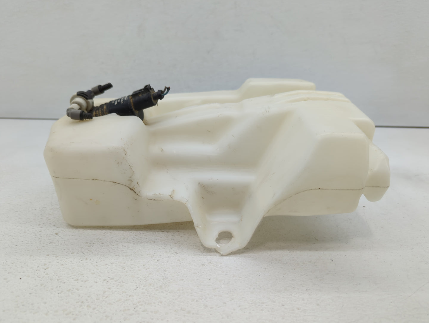 2013-2014 Ford Escape Windshield Washer Fluid Reservoir Bottle Oem - Oemusedautoparts1.com