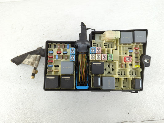 2013-2016 Ford Escape Fusebox Fuse Box Panel Relay Module P/N:CV6T-14K733-R5 AV6T-14A067-AD Fits Fits 2013 2014 2015 2016 OEM Used Auto Parts