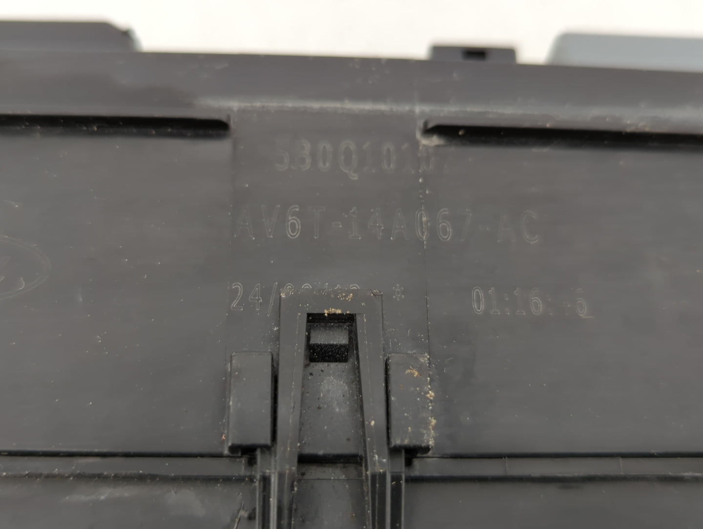 2013-2016 Ford Escape Fusebox Fuse Box Panel Relay Module P/N:AV6T-14A067-AD AV6T-14A067-AC Fits Fits 2013 2014 2015 2016 OE