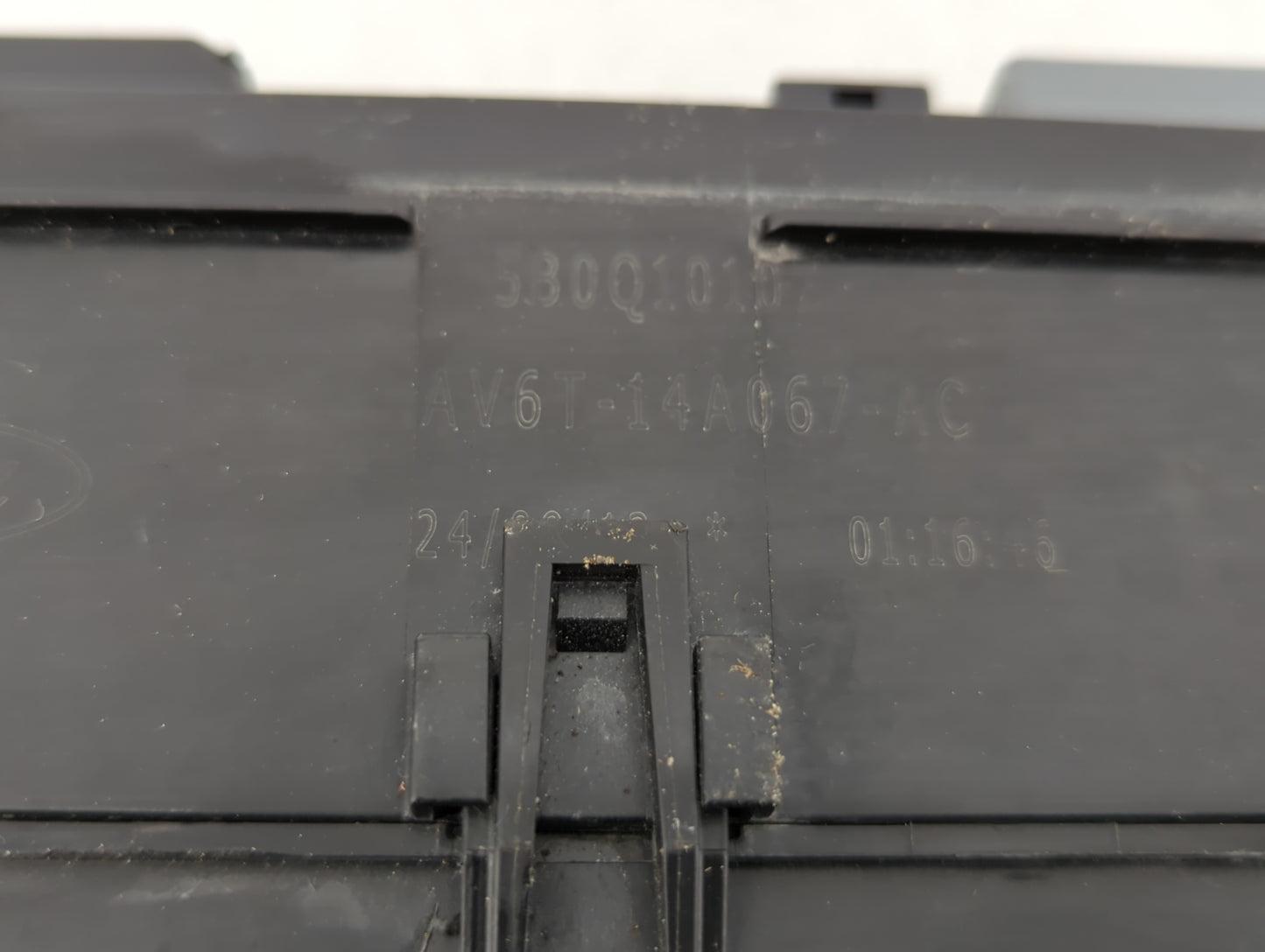 2013-2016 Ford Escape Fusebox Fuse Box Panel Relay Module P/N:AV6T-14A067-AD AV6T-14A067-AC Fits Fits 2013 2014 2015 2016 OE