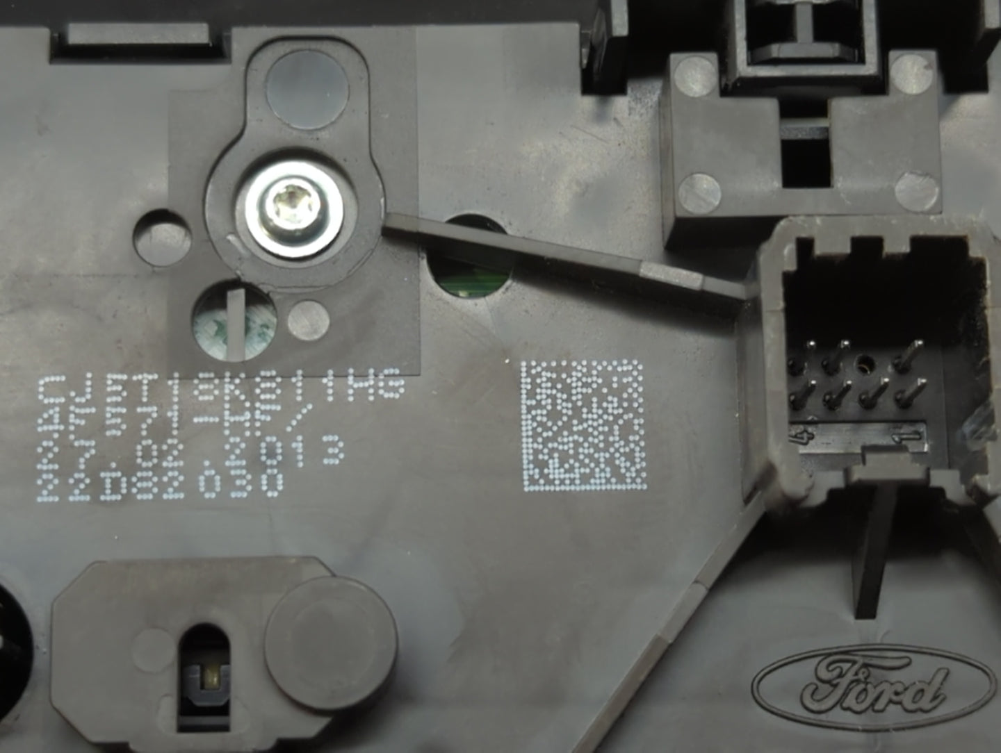 2013-2016 Ford Escape Radio Control Panel - Oemusedautoparts1.com